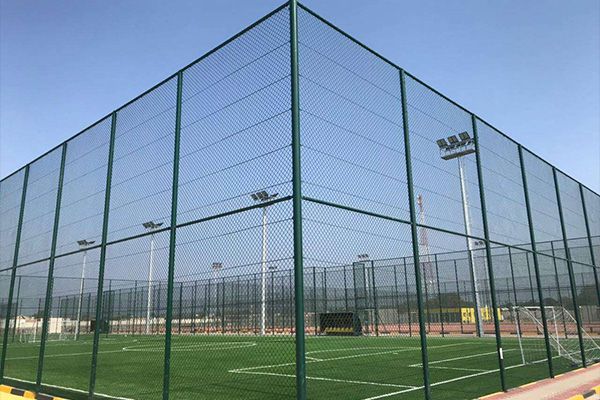 必赢亚洲照明1000W投光灯用在迪拜的球场项目